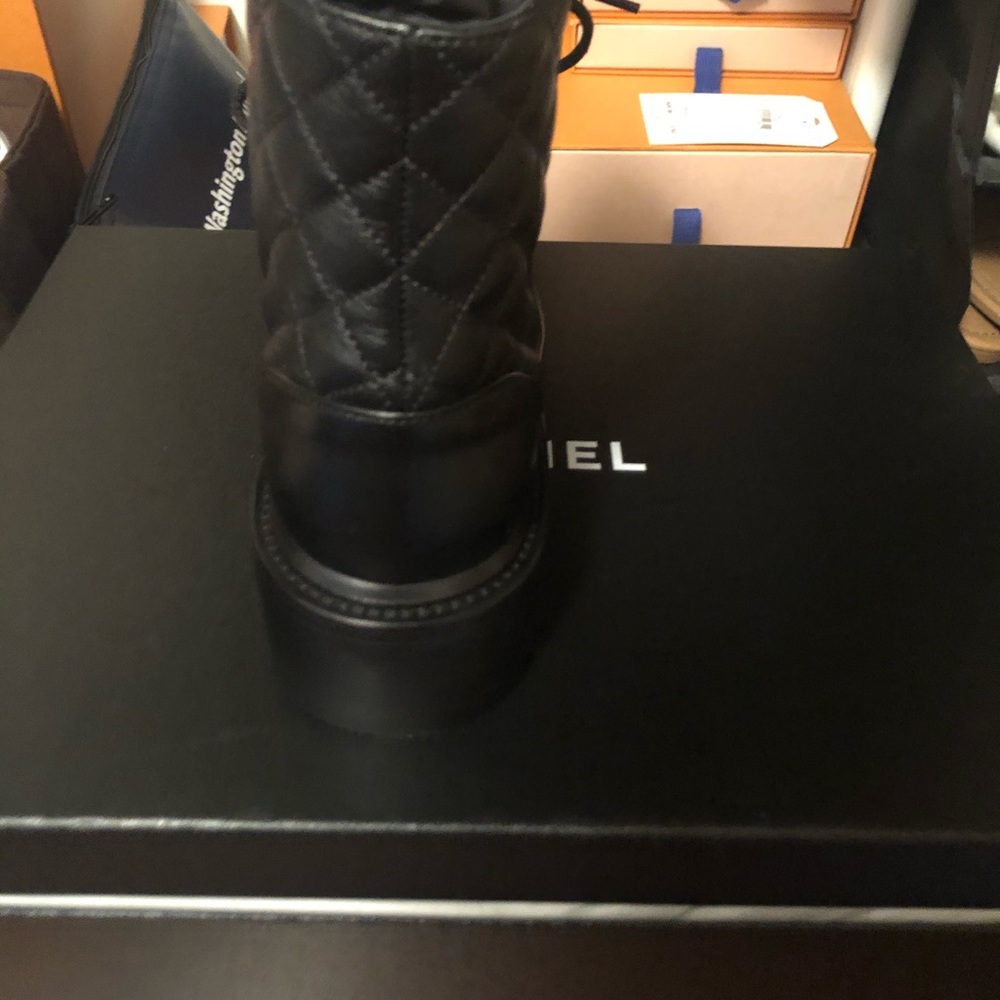 ✨Gorgeous Chanel Boots✨ - Picture 5 of 9